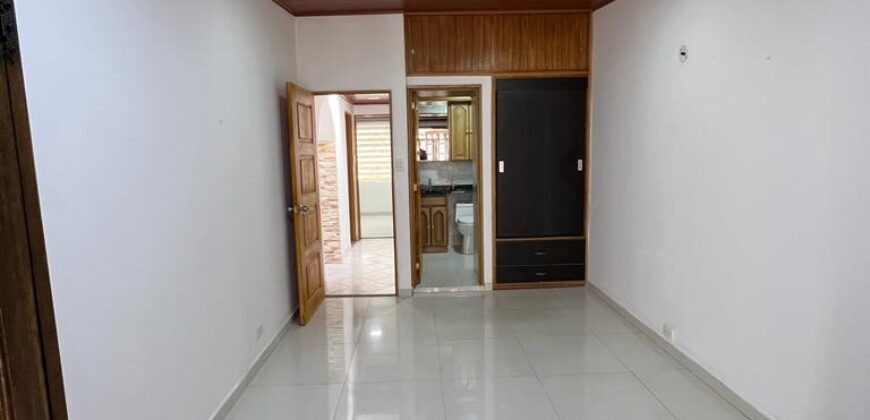 VENDO CASA EN SAN JOAQUIN NORTE