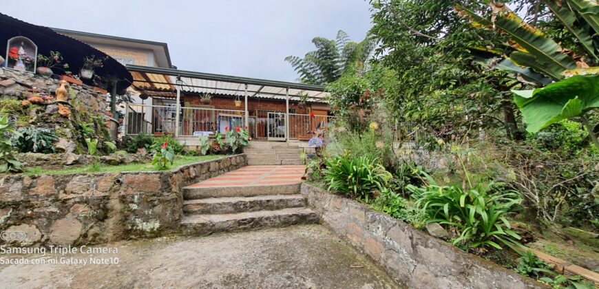 SE VENDE O  SE PERMUTA FINCA